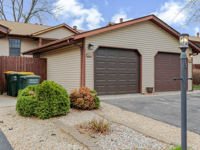 2302 Yorktowne Dr