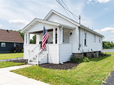 10 S Lyon St
