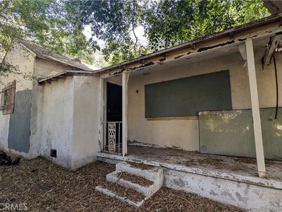 2200 Nichols Canyon Rd