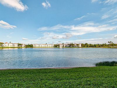 14096 Huntington Pointe Drive #404