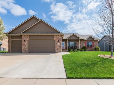 1118 N Forestview St