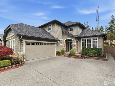 6508 E Crest View Loop SE