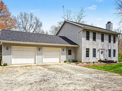 1305 Wooster Rd