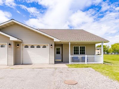 2227 Bardon Ave #1