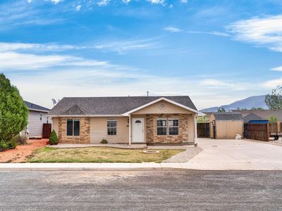 128 N 4275 W