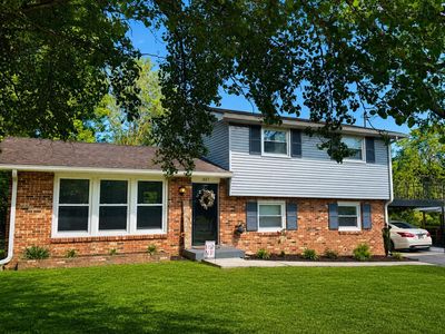 317 Lakeshore Dr