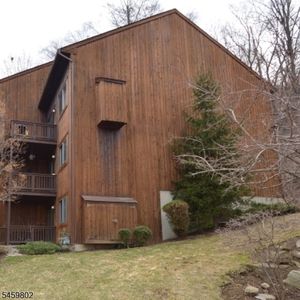 7 Augusta Dr BLDG 7 #7