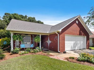 910 Baywood Rd