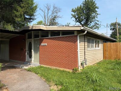 8435 Midwood Ave