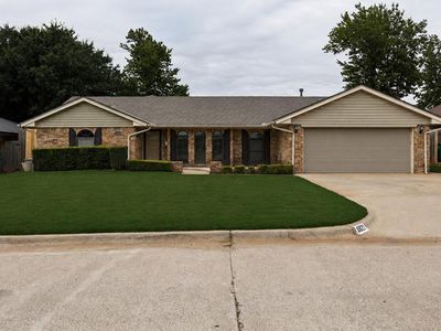 5821 NW 90th St