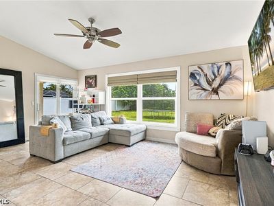 222 SW 44th St