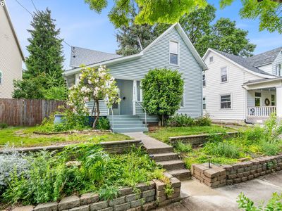 9039 N Richmond Ave