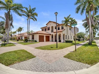 3701 NW 85th Ter