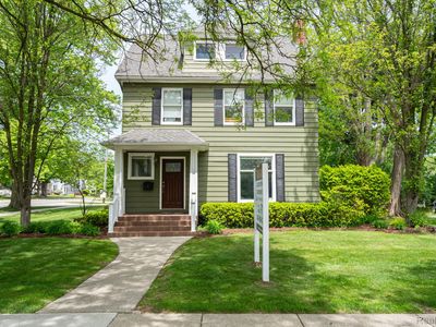 640 W University Dr