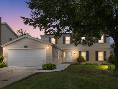 Property at 421 Collen Dr, Lombard, IL