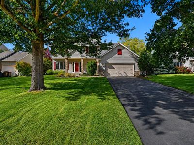 1860 Spinaker Dr