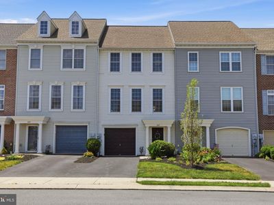 207 Lakeside Xing