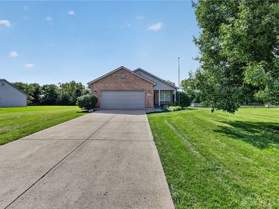 7903 Edgewater Dr