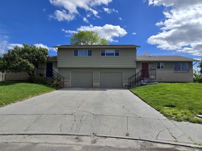796 Skyhawk Dr