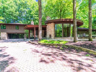 1111 East CROCKER STREET