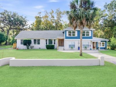 230 Yacht Rd