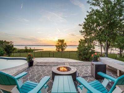 1804 Lakeshore Dr
