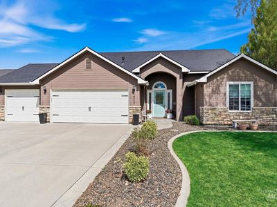 1032 W White Sands Dr