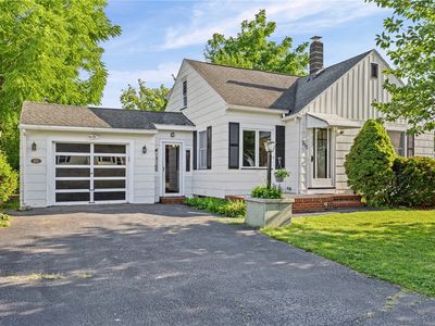 211 Heberle Rd