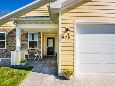 476 Creek Cir