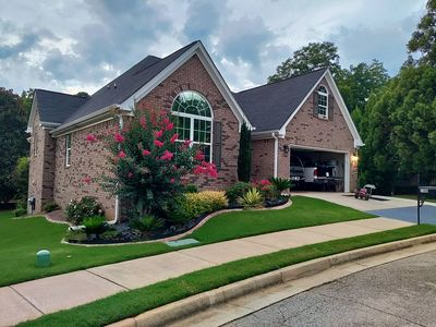 100 Pinnacle Ln