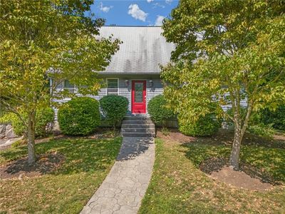 20 Oakridge Dr