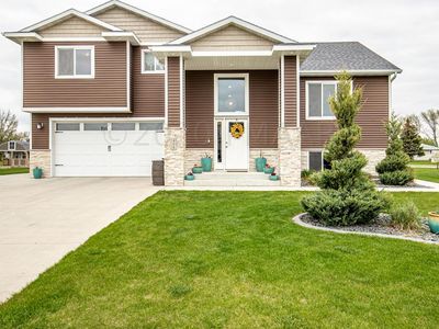 Property at 408 Sequoia Dr, Mapleton, ND