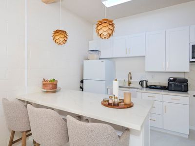 355 Kalanianaole Ave APT 103