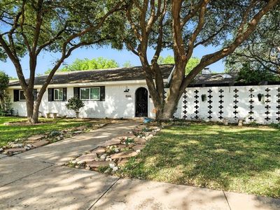 3611 Knoxville Dr