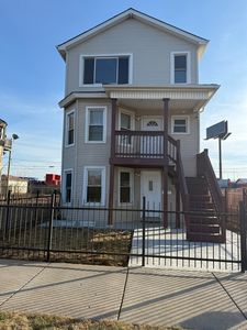 5113 W Lexington St