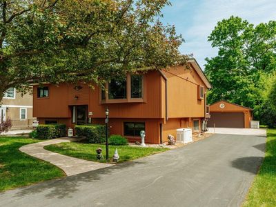 W175S7006 Hiawatha DRIVE