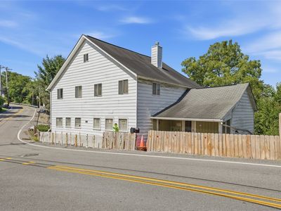 2254 McKees Rocks Rd