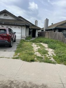 Property at 1129 La Mesa St, Escalon, CA