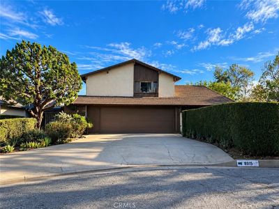 8915 Whirlaway Ct