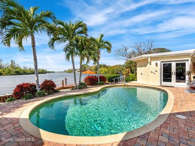 561 Capri Rd
