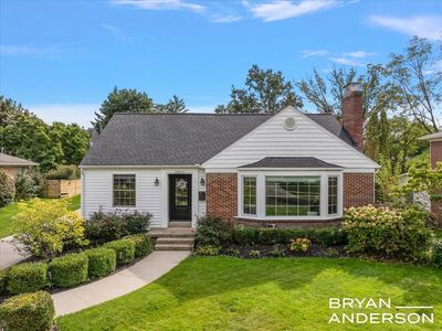 2462 Beechwood Dr SE