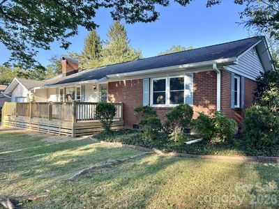 1225 Pinebrook Cir