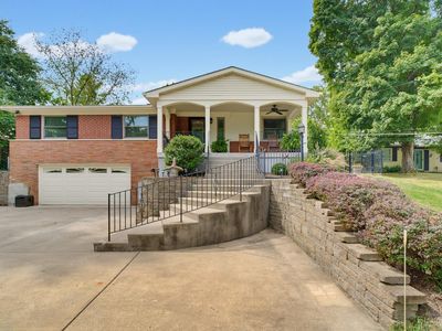 699 Eversole Rd