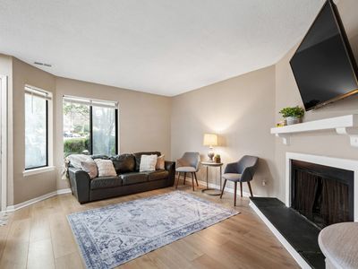 5810 Shady Grove Cir