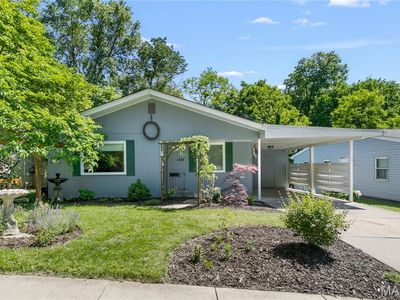 Property at 1028 Grand Ave, Edwardsville, IL