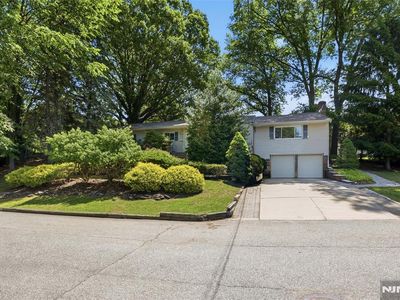 Property at 165 Glenn Ave, Norwood, NJ