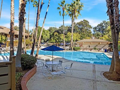 310 N Civic Dr APT 101