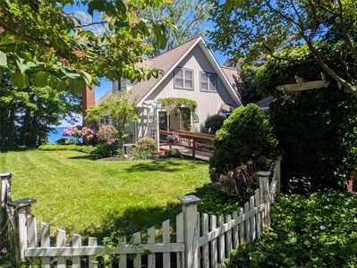 17 East Dr