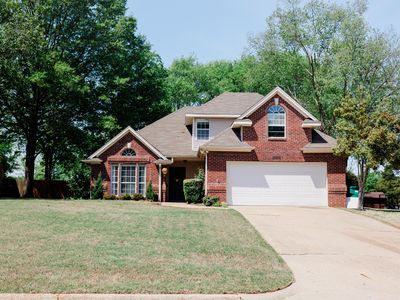 1704 Valley View Dr