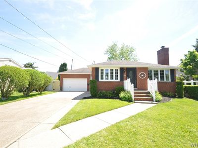 221 N Linden St